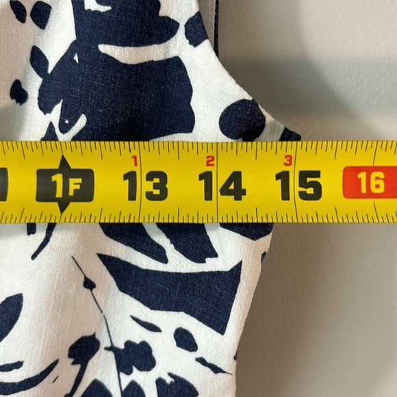 Magaschoni Floral Midi Linen blend dress w ruffled tier, elastic back in size 6. - Picture 7 of 11